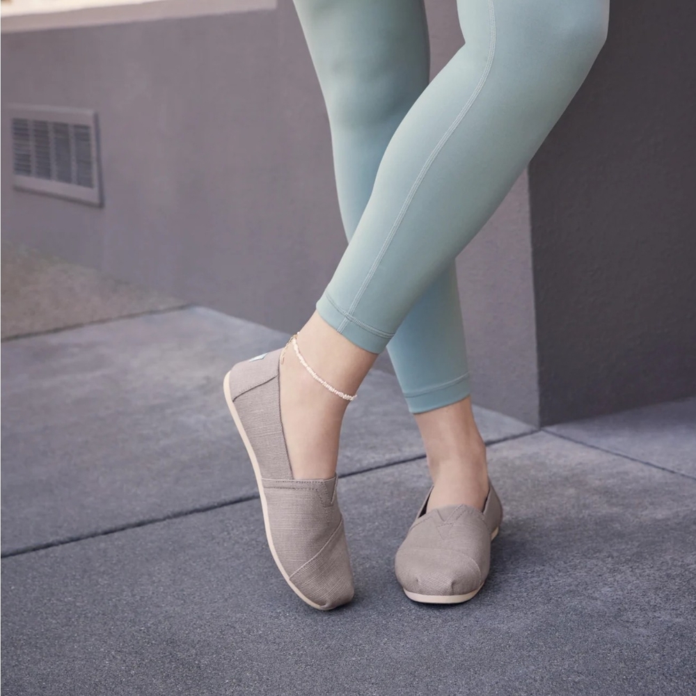 SALE, Today Only!Brand New Women's Tom's Alpargata Grey Heritage Canvas Size 7.5
